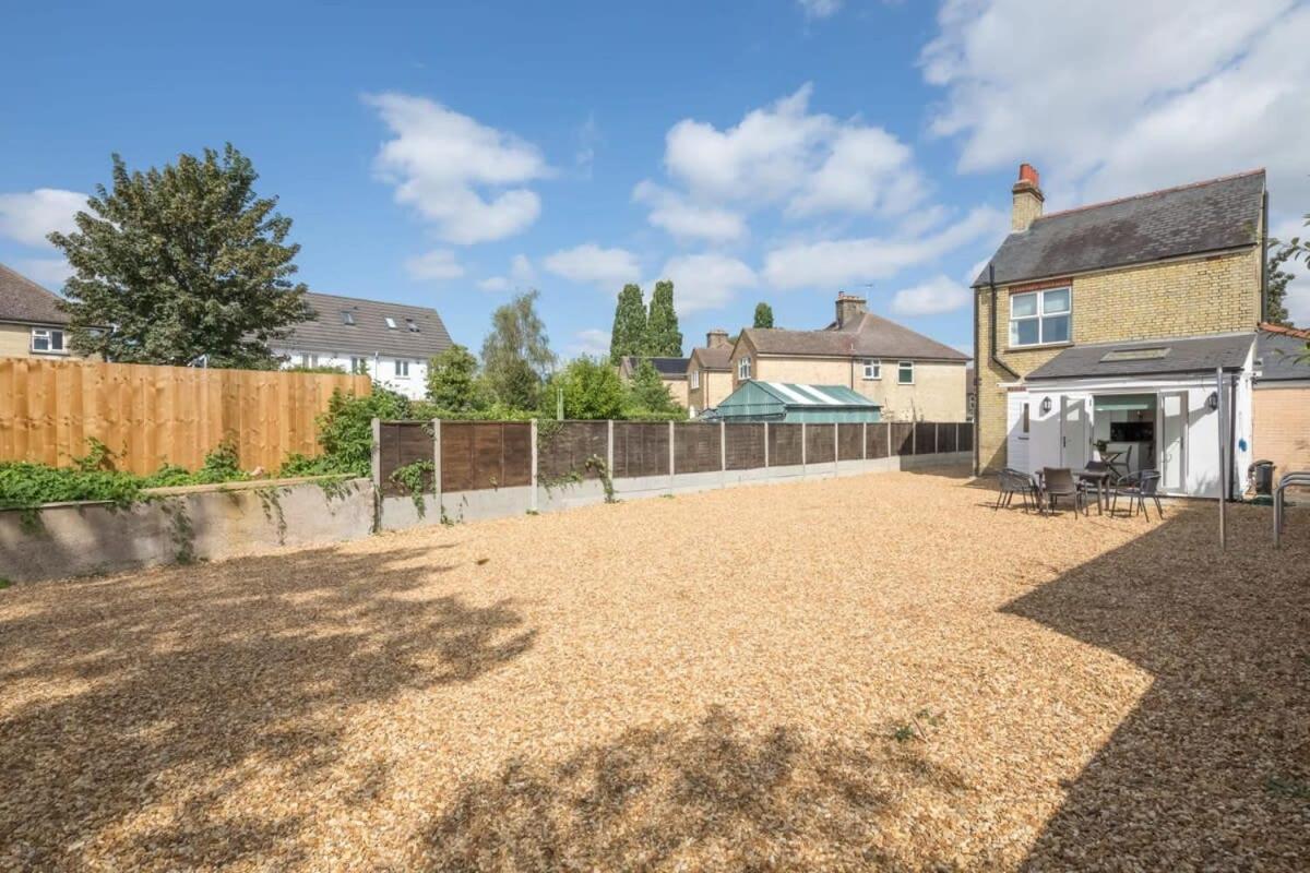 4 Bed With Parking Holiday home Cambridge (Cambridgeshire)
